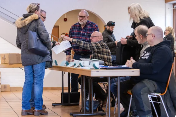 AVN_FMO_251122_124143